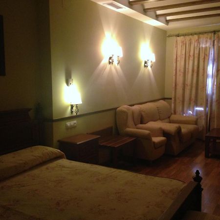 Hotel El Mano Huéscar الغرفة الصورة